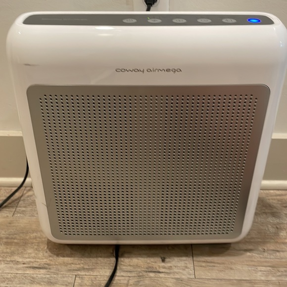 COPY - Coway Airmega and levoit air purifiers - Picture 5 of 14